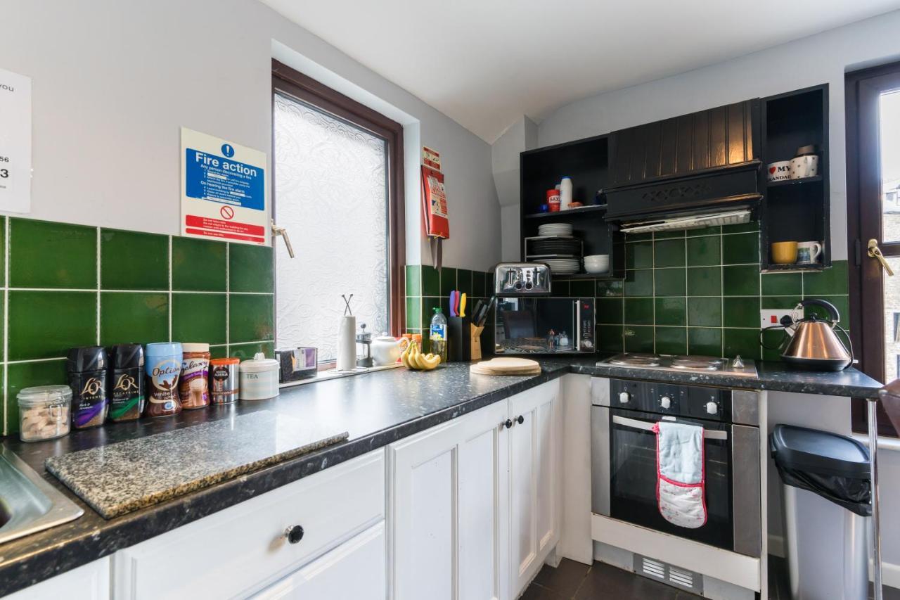 Rooms By Maes Y Mor Town Centre Αμπερίστγουιθ Εξωτερικό φωτογραφία